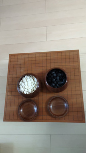 囲碁盤と碁石のセット