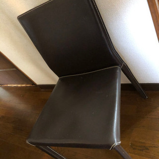 焦げ茶色　ダイニングチェア