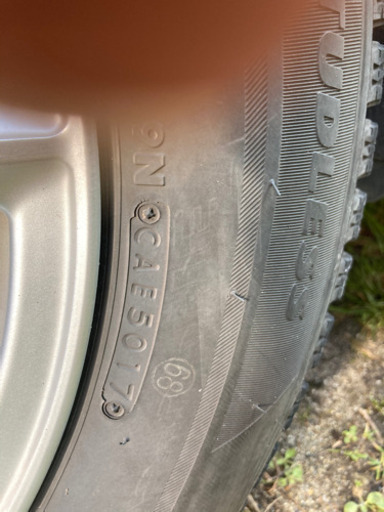 スタッドレス、性能、人気もある、ヨコハマブリザックVRX2Z(値下げ交渉受けます。)
