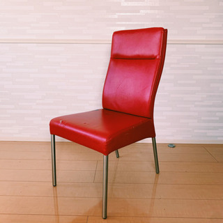 赤い椅子の画像