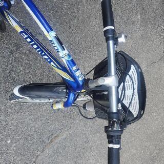 子供用青い自転車　お話し中になっておりますの画像