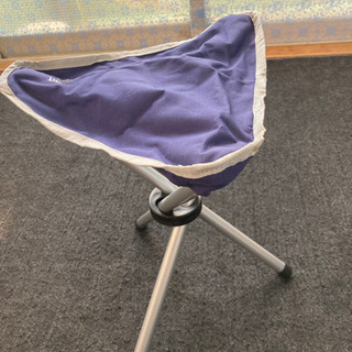 値下げ　折り畳み　パイプ椅子　三角