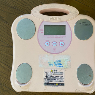 TANITA 体重計の画像