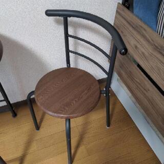 ダイニングテーブルの画像