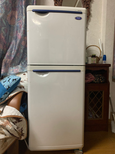 2004年製　TOSHIBA 2ドア冷蔵庫 TOSHIBA冷蔵庫 GR-BiBi05 2004年製 2ドア (諒&夏姫) 新琴似のキッチン