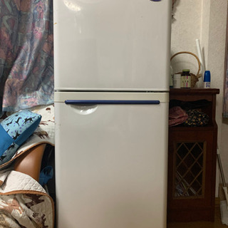 TOSHIBA冷蔵庫 GR-BiBi05 2004年製 2ドア (諒&夏姫) 新琴似のキッチン