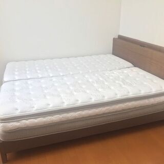 ニトリ　ベッド　クィーンサイズ