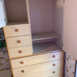 子供用タンスの画像