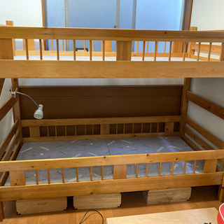 ナチュラルウッドの２段ベッド　使ってください。