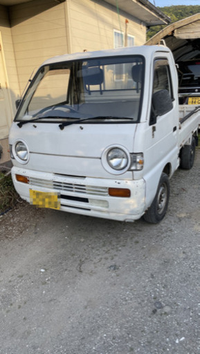 スズキ　キャリー　軽トラック　内外共にボロいです
