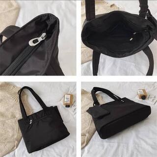 ショルダーハンドバッグの画像