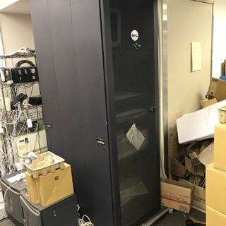サーバーラック