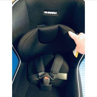 新品（8万円相当）のチャイルドシートの画像