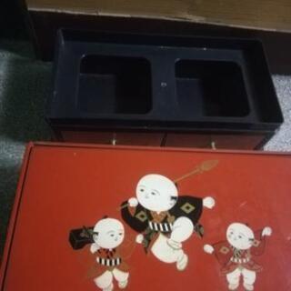 ティッシュケース小物入れ付きの画像