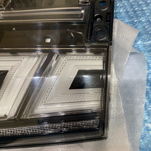 ヴェルファイア30系後期テールランプ