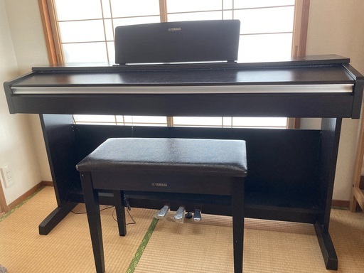 YAMAHA ARIUS YDP-142R 2013年製　中古