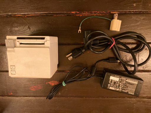 【値下げ&送料込】EPSON レシートプリンター(サーマルプリンター) tm-m10 TM10UB611 Bluetooth対応