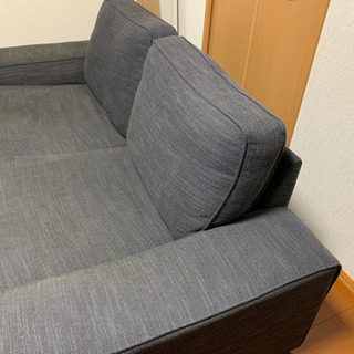 IKEA2人掛けソファ　ダークブルーの画像