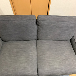 IKEA2人掛けソファ　ダークブルーの画像
