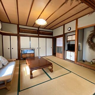 ZENハウス豊中／少人数・全6部屋／社会人中心／阪急豊中駅
