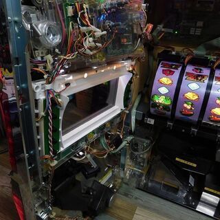 動作良好 パチスロ実機 サミー コードギアス 反逆のルルーシュ コイン