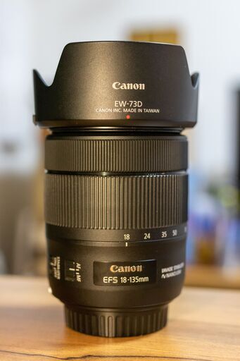 【美品】 CANON EF-S 18-135mm F3.5-5.6 IS USM