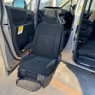 仙台☆H23ヴォクシーウェルキャブ車☆助手席リフトアップシート☆福祉車両☆車検R4.2迄！整備済みで絶好調！の画像