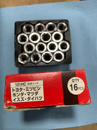 貫通ナット