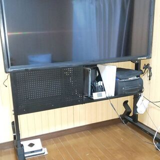 60V型液晶モニター参考写真