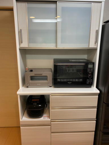 【値下げ交渉可】ニトリ食器棚　白　2019年