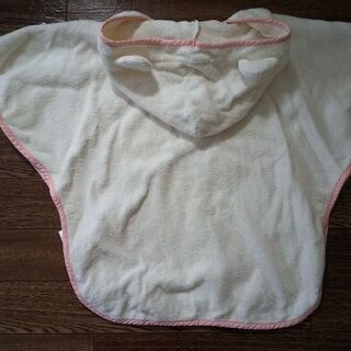 ■ 中古美品「slouch＆chic　今治産やみつきベビーポンチョ」の画像