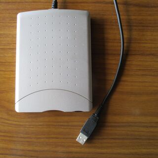 フロッピーディスク ユニット　フロッピーディスクが再生出来ます
