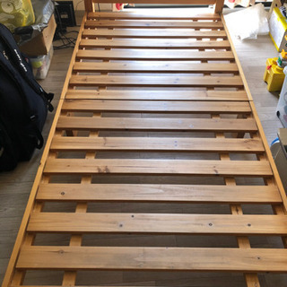 木製シングルベッド
