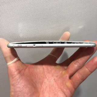 iPhoneのバッテリーの膨張は放置すると故障の原因に！！