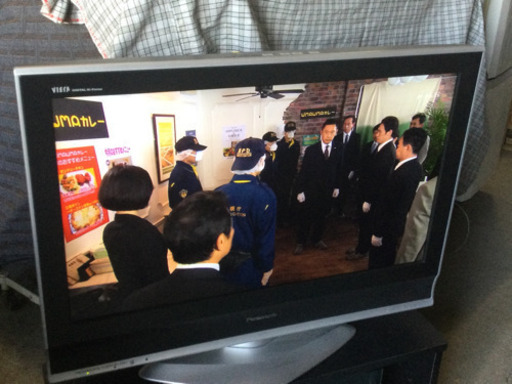 中古　2007年製　液晶テレビ　32型　幅79　　奥行25　　高さ61　 （ｃｍ）