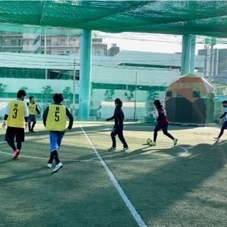 7/3、10、17、24、31 参加者募集中☆男女で楽しくフットサル🌈
