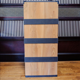 鬼の子が入ってそうな木箱（A）時代箪笥の画像