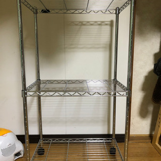 購入者決まりました。メタルラック格安で。