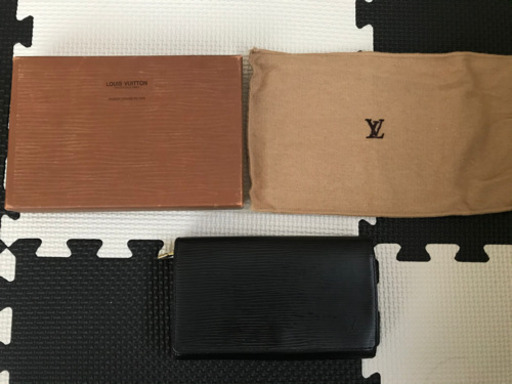 ルイ ヴィトン　エピ　ブラック　財布