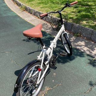 折りたたみ自転車の画像