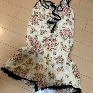 【お取引中】レディース　サロペット　花柄
