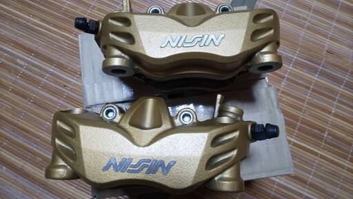 ニッシン ラジアルマウント 4POTキャリパー 左右セット