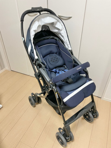 美品 combi コンビ メチャカルハンディ オート4キャス エッグクッション ②