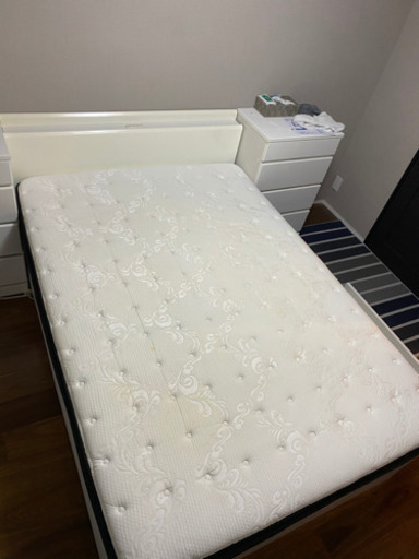 ダブルベット 収納付き、コンセント2口付き