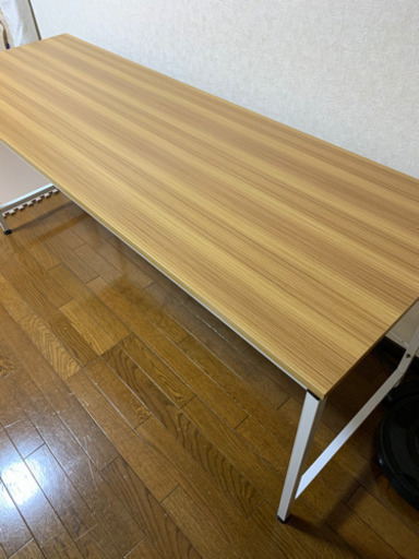 テーブル