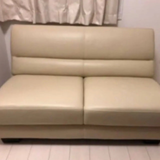 大塚家具の本革ソファです。定価10万円.   