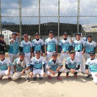 女子選手活躍中。男女混合野球チーム❗