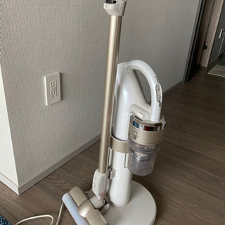 東芝スティック型サイクロン掃除機の画像