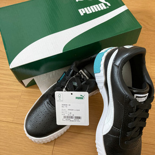 新品未使用品PUMA20センチスニーカー