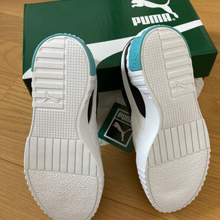 新品未使用品PUMA20センチスニーカーの画像